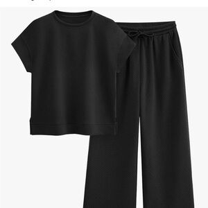 Pretty Garden - Amazon. Black Textured Two-Piece Set